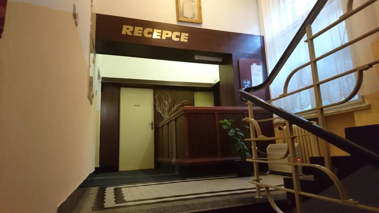 Hotel Srejber Červený Kostelec Zewnętrze zdjęcie