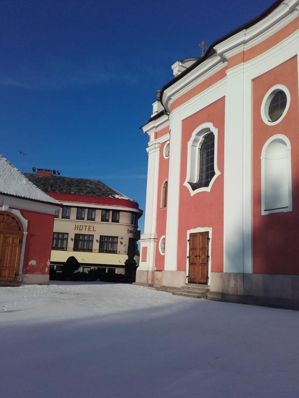 Hotel Srejber Červený Kostelec Zewnętrze zdjęcie